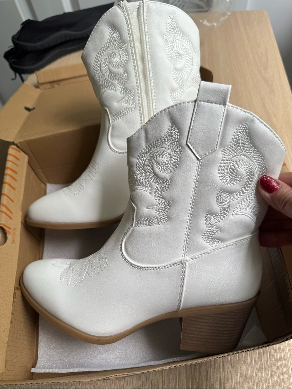 Global Win White Embroidered Western Heeled Mid-Calf Boots